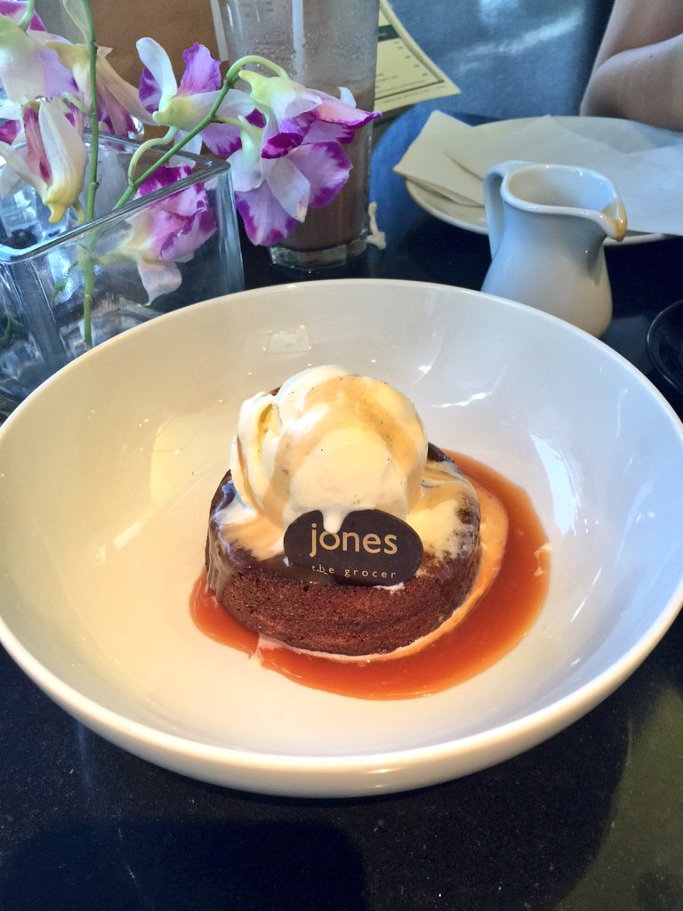 RaspberryIcedTea🍹CrabRisotto🍴StickyDatePudding🍮  <a href="/jonesgrocerthai/">jones the grocer bkk</a> 😋