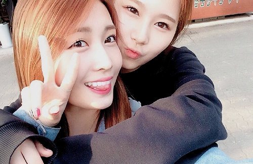 sana x momo