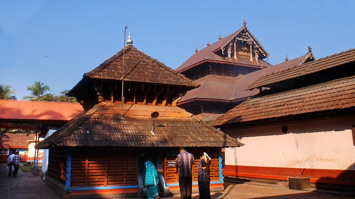 tourism_kerala's tweet photo. Tali temple, Kozhikode
More https://t.co/aOKpPGM7t3

#Kerala #pilgrimages #temples #taliTemple #lordShiva #kozhikode https://t.co/FyeyrzWRca