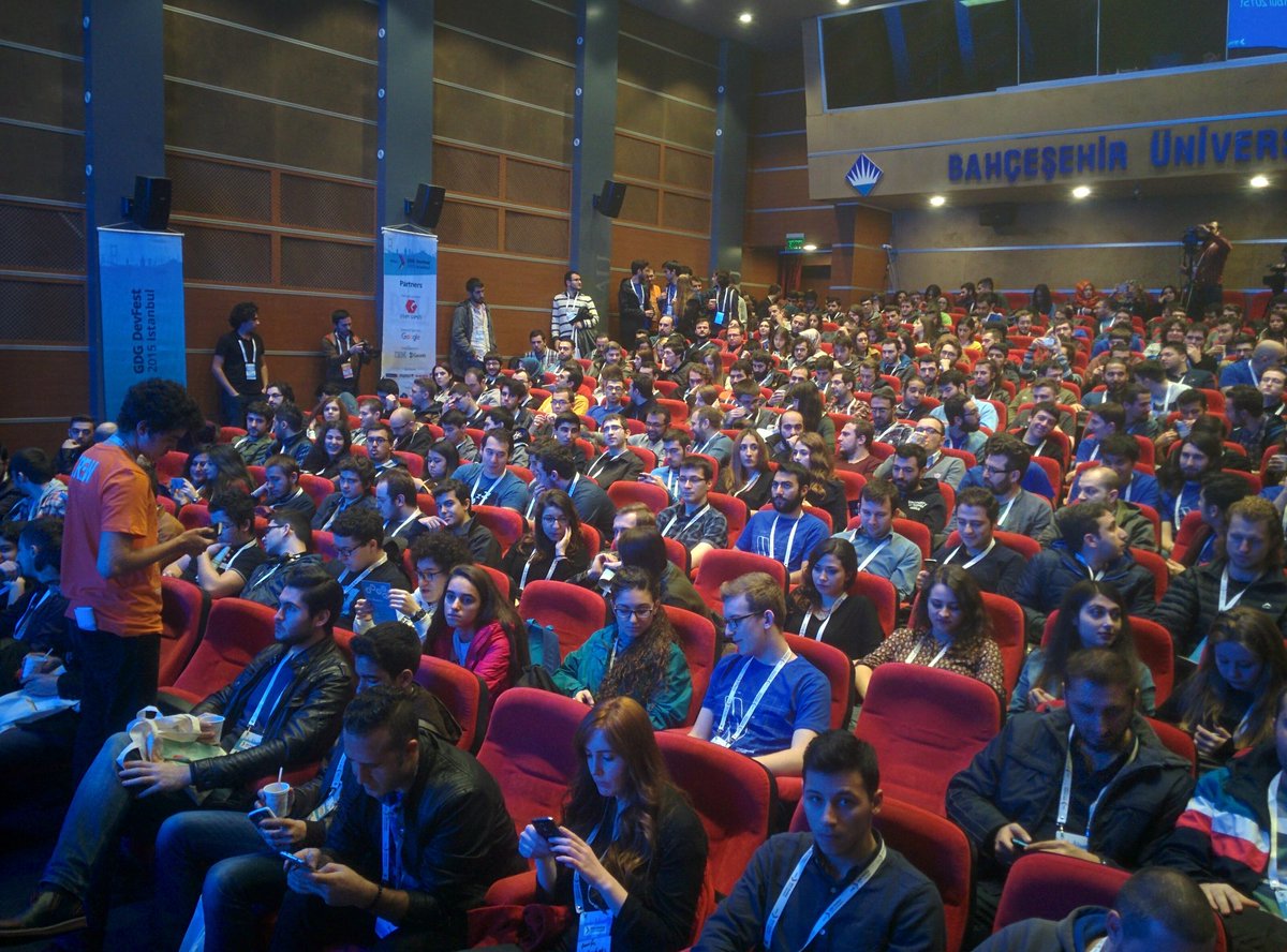 GDGIstanbul's tweet photo. #keynote is starting, welcome to #dfist 2015 https://t.co/qDsMZSLXEw