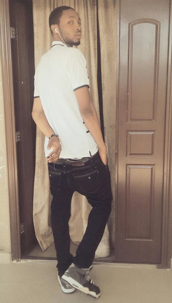 don30rapperhol1's tweet photo. #crazylion am dope https://t.co/x68rXagNIe