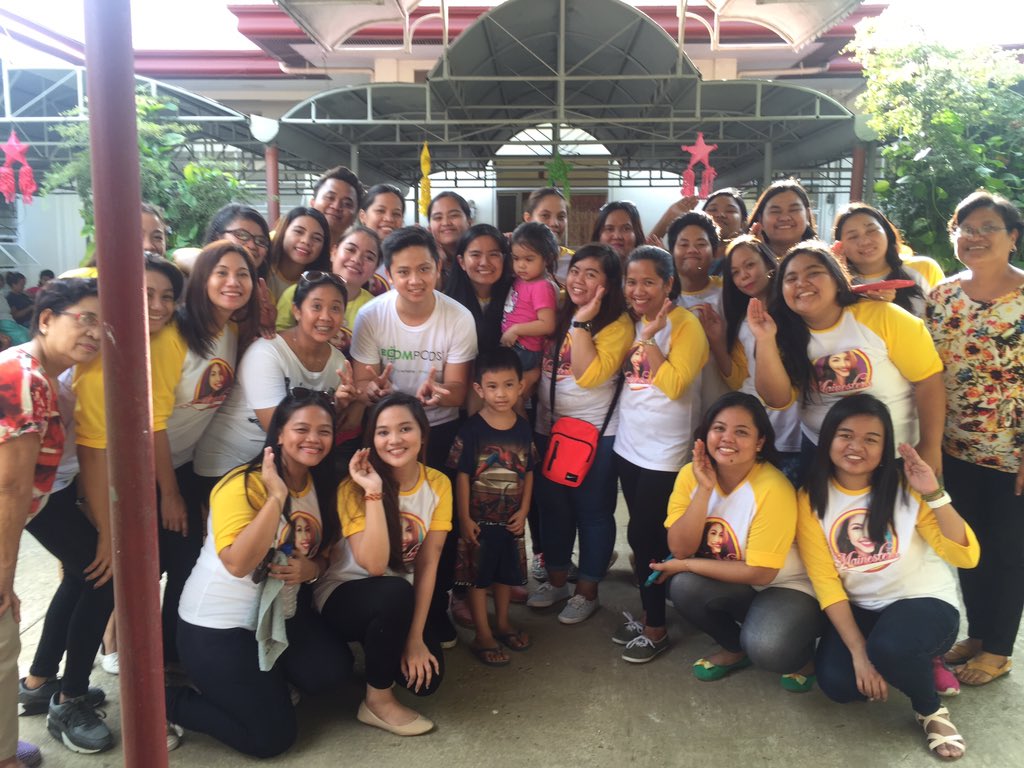MAINEsterBicol's tweet photo. MAINEsters with baeyaw @johncac_ at bahay kalinga in bulacan, mabuhay kaung lahat:-)
@mainedcm
#outreach2015 https://t.co/KuTRP6JJ37