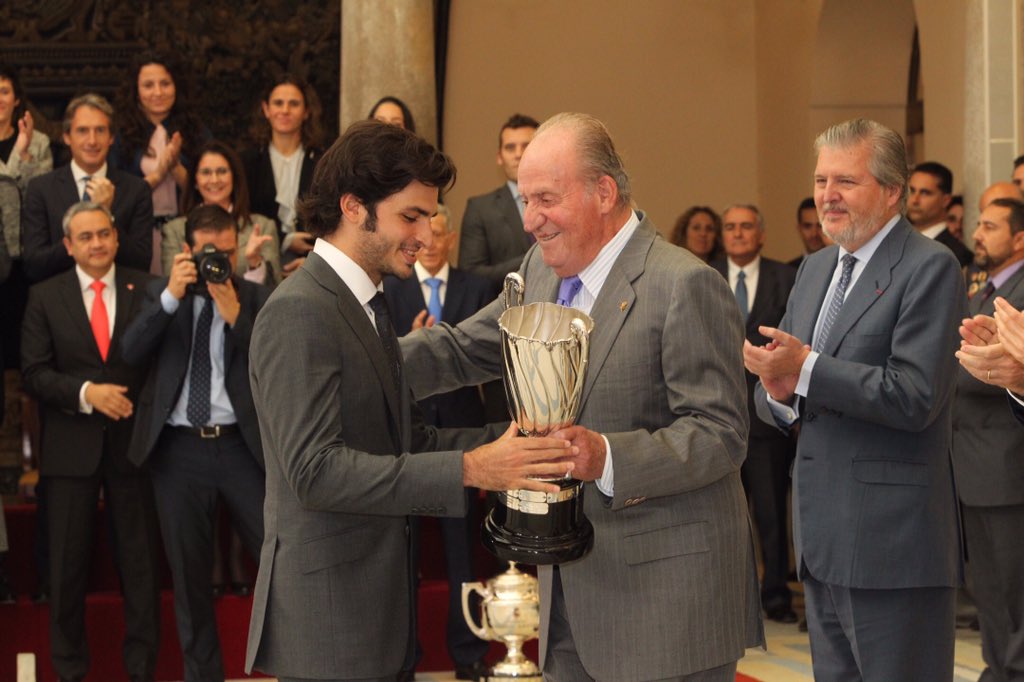 CasaReal's tweet image. Los Reyes entregaron los Premios Nacionales del Deporte 2014 @deportegob casareal.es/ES/Actividades…