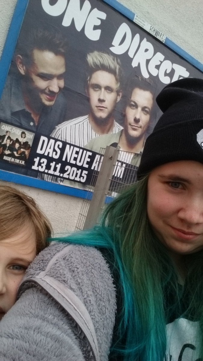 _srslymgc_'s tweet photo. #1DDE 🇩🇪🇩🇪🇩🇪 die Jungs kommen Sogar in Kleinstädte wie Ravensburg 😂 💕 #Germanylovesmitam https://t.co/kkZ3jaeyYM