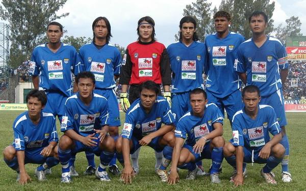 Skuad mimiti Kosin &amp; Barkoui yg mnjd idola Bobotoh Kla itu Kosin yg mentip pinalti &amp; gol smta wyang Barkoui vs arema