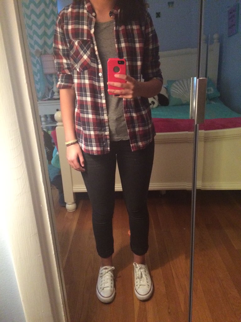 yoandri247's tweet photo. Outfit inspired by @sebalimitless 🤘🏻🎸👽❤️ #ConverseForSebastian #BringBackSebastian https://t.co/43vSrhILrY