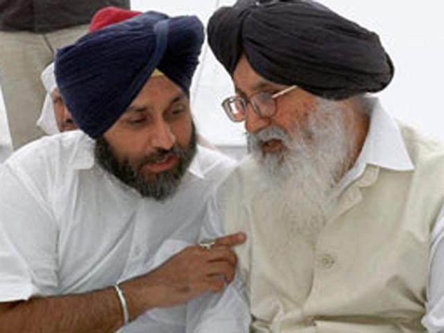 HTPunjab's tweet image. Mobilising people for #Sadbhawna rallies uphill task for #SAD leaders read.ht/xTL