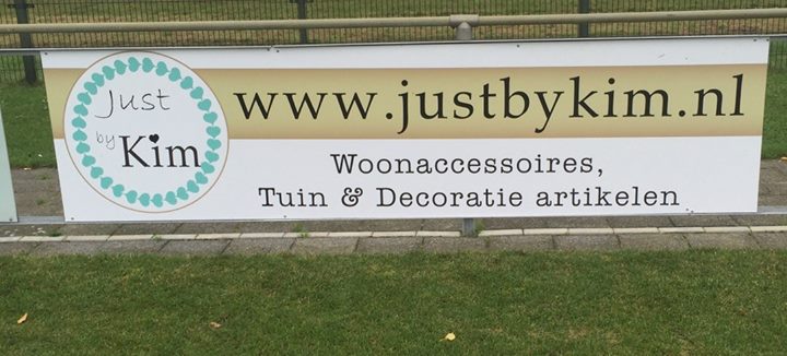 JustByKim's tweet photo. justbykim.nl sponsort @Victoria03_1 opweg naar het kampioenschap in de 4de klasse!!!! #decoratie #sponsor #voetbal https://t.co/UAFzxnfPEA