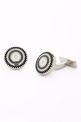 zeppy_cufflinks's tweet photo. Hugo boss men #concentric starbursts enamel #gleaming silvertone cuff #links nwb, LINK:
https://t.co/1ZHXKyMwMn https://t.co/Hf6MEcNCwG