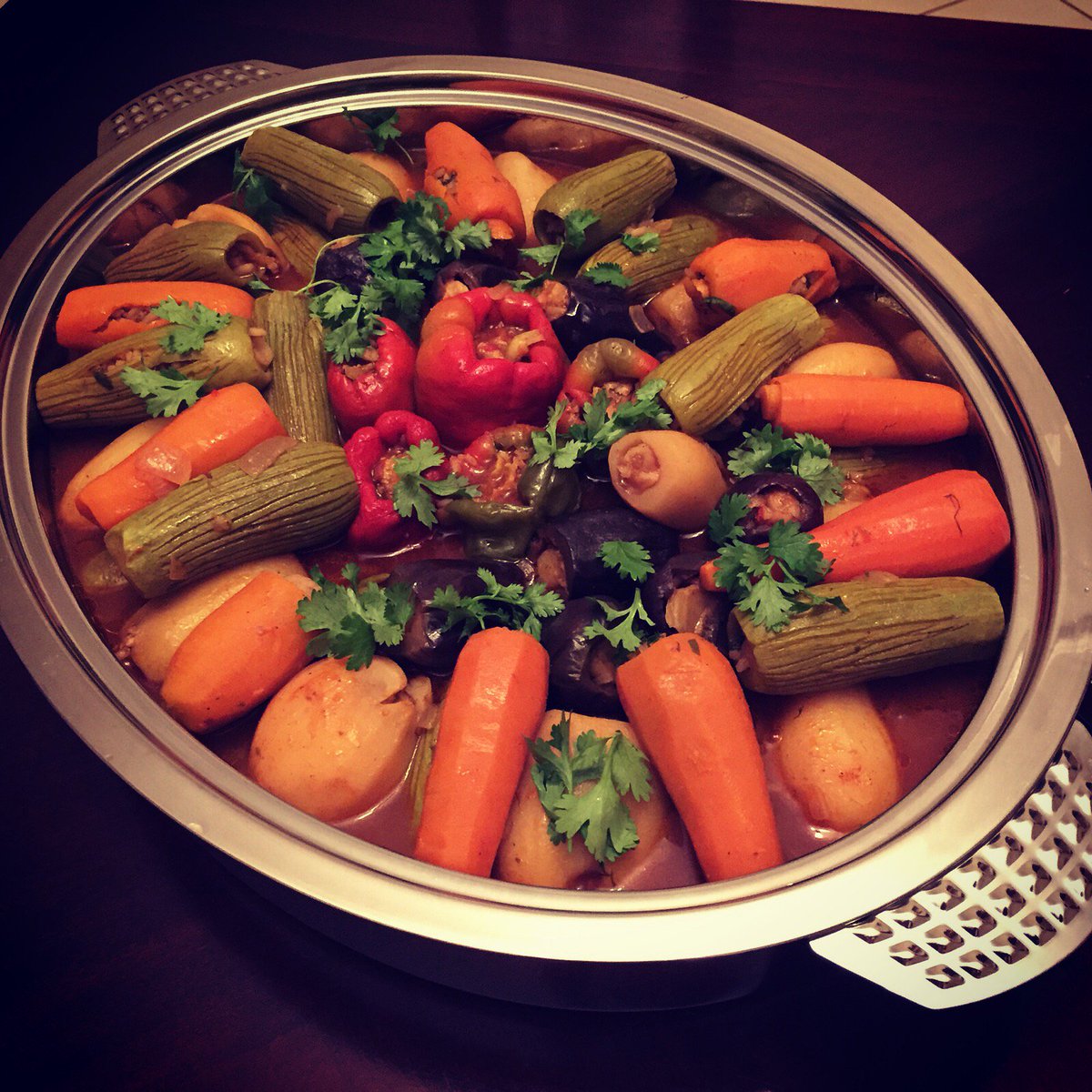 Sara__Kitchen's tweet photo. محشي الخضار 🌺🌻🌹

للطلب أو الإستفسار
0545412106

خدمة التوصيل ��توفرة لمدينة الرياض
ما شاء الله ❤️ https://t.co/xK6Zh6Si2B