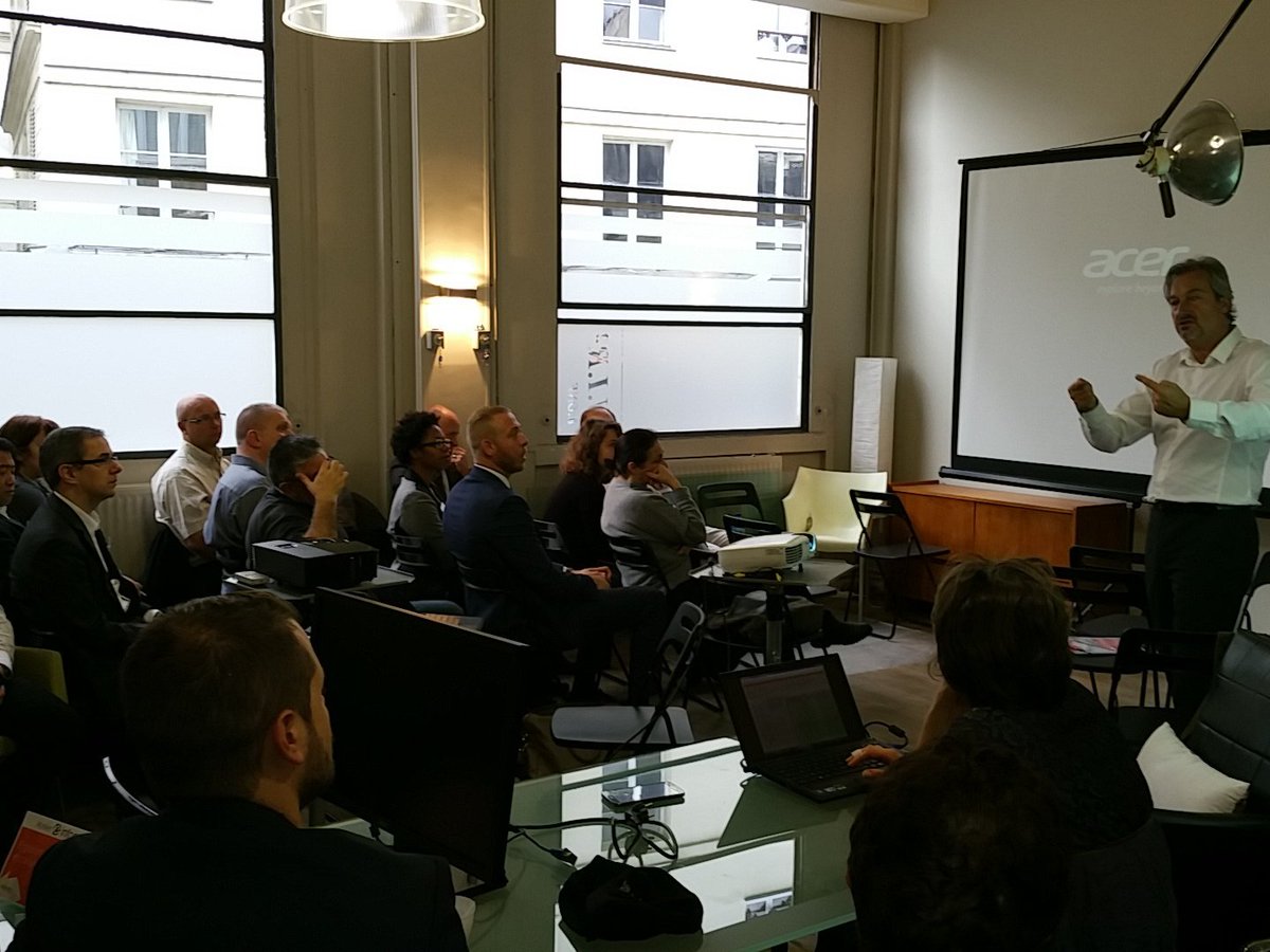 InfocobSolution's tweet photo. Salle comble pour la 4eme #JPO #Infocob lancement V10 à #Paris #CRM #SAV #BigData https://t.co/r48jYzq8mo