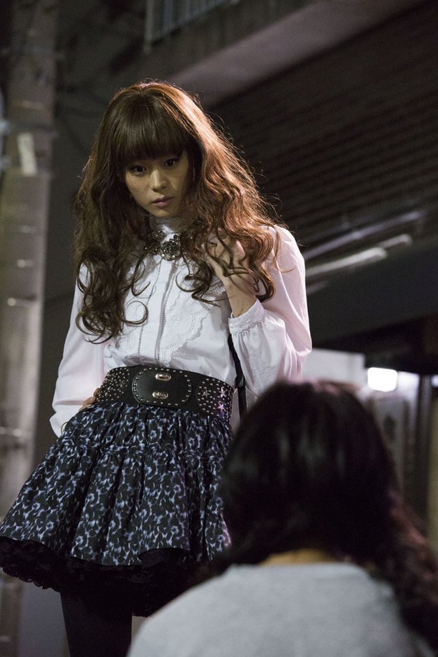 里中由希 里中由希