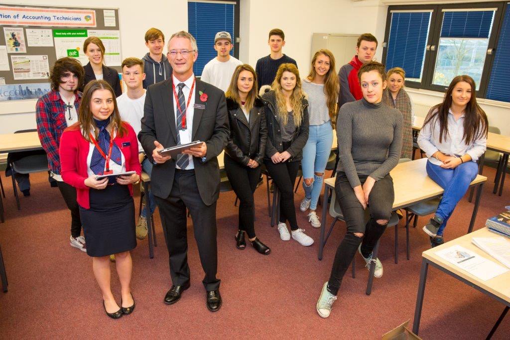 andyflint58's tweet photo. Supporting students @Bridgwater_Coll to decide on career options. Maybe they will join Megan &amp; me at NatWest? https://t.co/czCIs0WNMO
