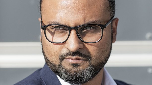 ThomasBerntH's tweet photo. #dkforfra: @MoonisKamil disrupter @borsenopinion. #Opsang til et alt for trygt folk #dkpol
https://t.co/42tUlucb5o https://t.co/6QRcfgmvpz