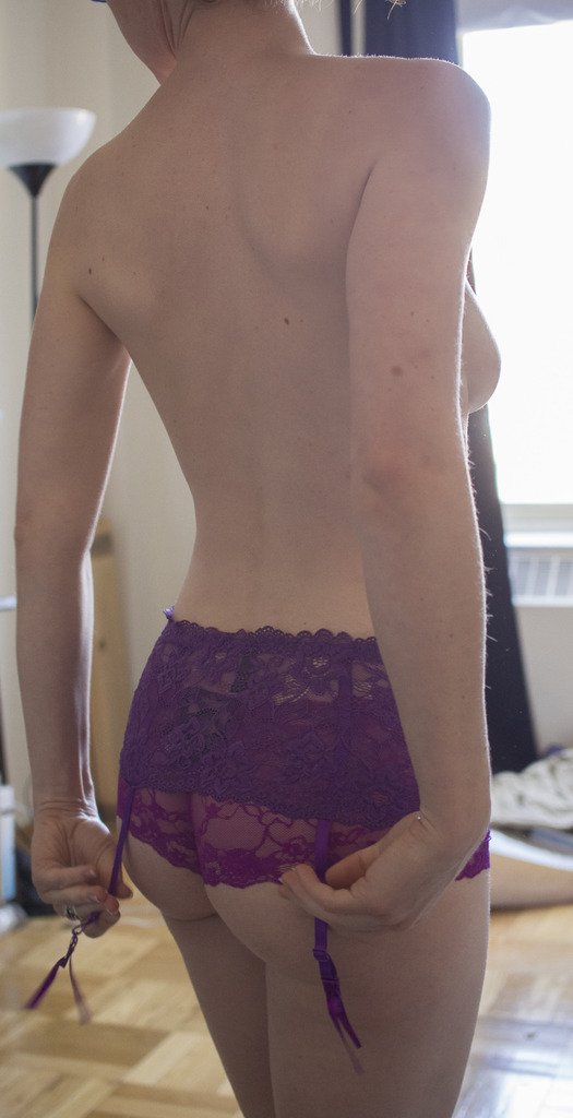 submittedpics's tweet photo. “Me, getting ready to garter” Submit your selfie anonymously by emailing: submittedselfies@gmail.com - | Submit you… https://t.co/tokXx7noXW