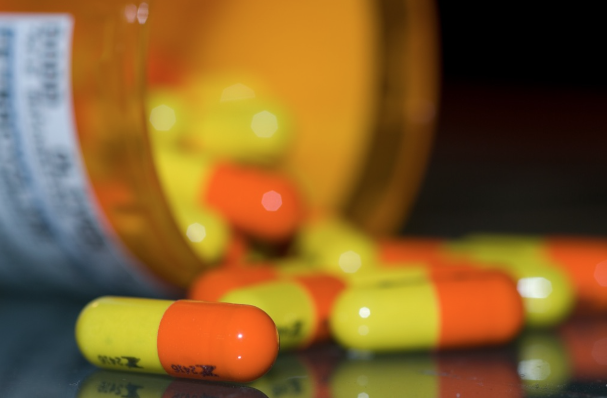 LIFEmagNews's tweet photo. News: Taking antibiotics can change the gut microbiome for up to a year https://t.co/iDlzL0fyeM #antibiotics #gut https://t.co/kep9aAU9Ka