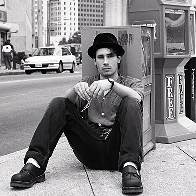 muz_ru's tweet photo. Этот день в музыке! 49 лет со дня рождения незабвенного @JeffBuckley: https://t.co/ry3abrMHZt https://t.co/hvzyczcbE0