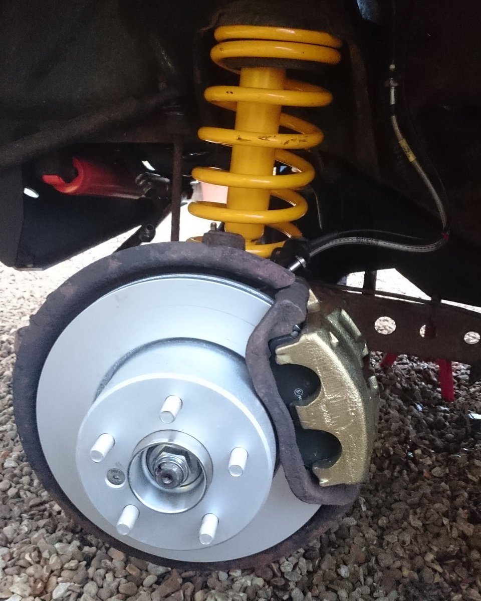 L2CWorldRecord's tweet photo. Brake lines all fitted and looking smart. Time to smash a world record! @GoodridgeLTD https://t.co/0fmw3HwNR9