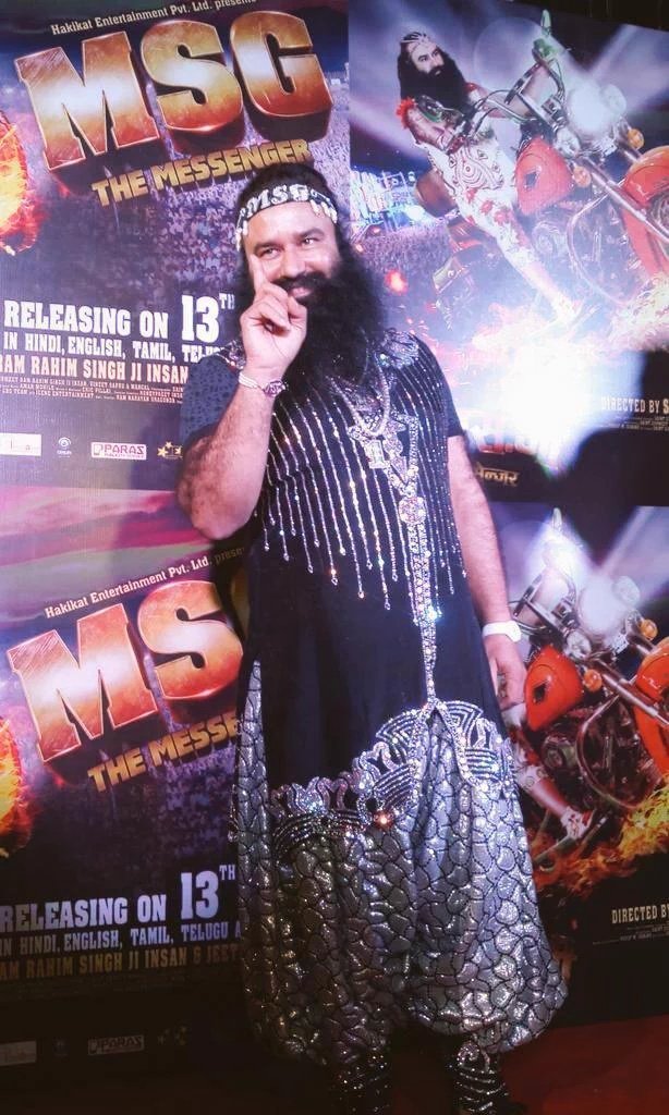 karunainsan12's tweet photo. #MSGin9thWeek 
एक ऐसा महान गुरु जिसे विश्व भर में मिली हीरो की ख्याति।।
वो हैsaint@Gurmeetramrahim ji Insan. https://t.co/NcLAexyYVi