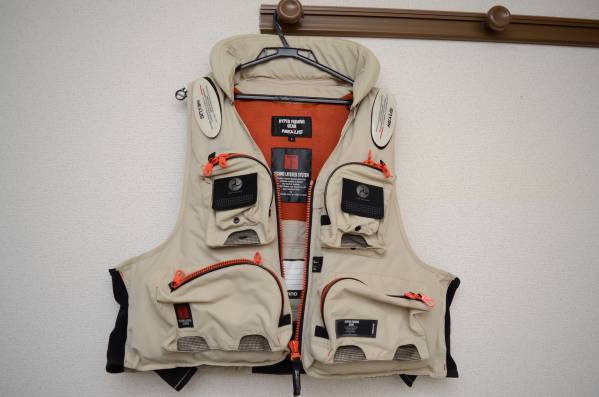 お宝タイムカプセル 中古美品 シマノ ネクサス Ve171xフローティングベスト 現在の価格5 500 円 現在の入札人数22人 詳しくはコチラ T Co Wakdd9wkiw T Co Oqlxk9smhd Twitter