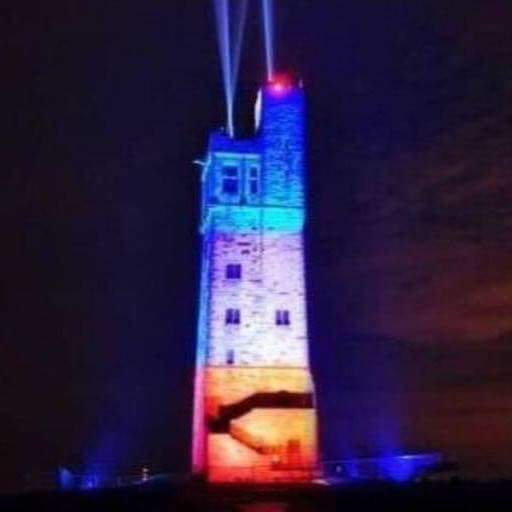 newstrack5's tweet image. Huddersfield showing respect #paris #respectforparis #terroristswillnotwin