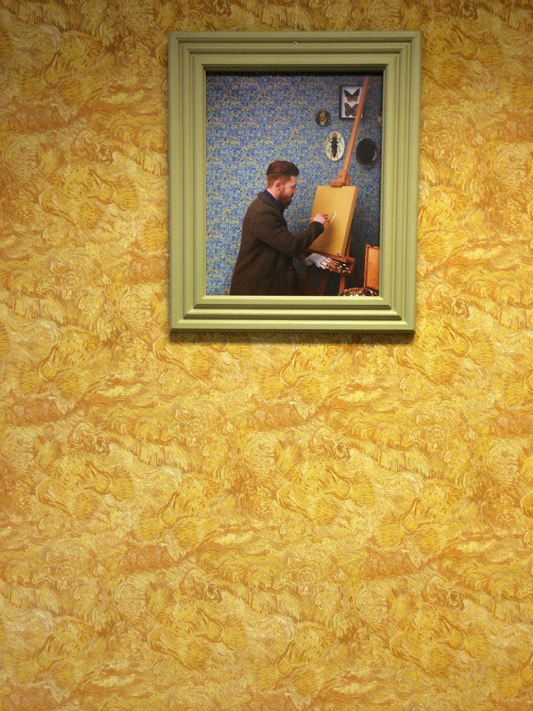 Op Uitnodiging <a href="/DeStijlgroep/">De Stijlgroep</a> op bezoek bij <a href="/BNinternational/">Tirth Shah</a> Covering #wallpaper. Deze komt uit de #VanGogh collectie