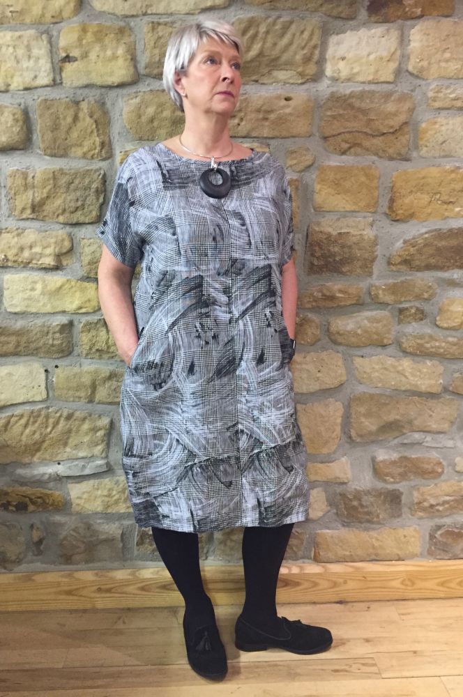 Our Moo Ida dress is perfect for any occasion  

moo-designs.com/shop/dresses/m…