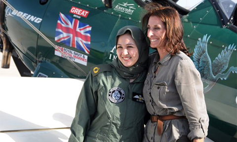 PakinSydney_'s tweet photo. #TraceyTaylor arrives in Gawadar, #Pakistan on her voyage from Britain to Australia. Welcomed by Sqr. Ldr #Saira. https://t.co/ItpWYpE2RI