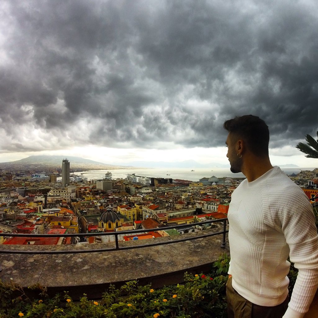 MarioP1989's tweet photo. Mi ritorna #inMente bella come sei ... #buongiorno #napoli #goodmoorning #GoPro #gopro2015 #GoProLiveIt #goproitalia https://t.co/YdqW8KFSw9
