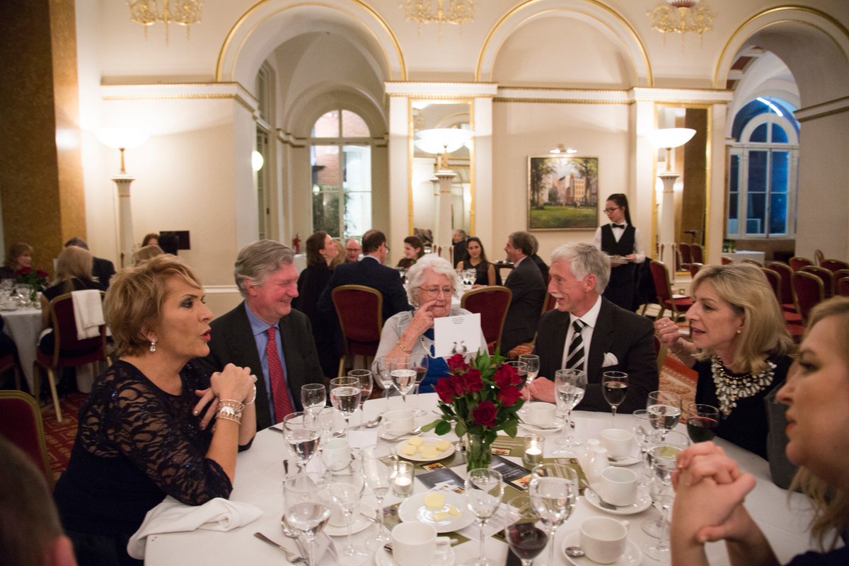 DivasScholar's tweet photo. Great lecture-recital &amp; dinner.@nelly_miricioiu #GyulaNagy #DavidGowland @DivasScholar @LansdowneClub #loveopera! https://t.co/FoqqkwGPcK