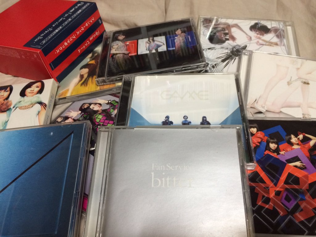 今日は当然Perfume祭り！やはりFan Service bitterとコンプリート