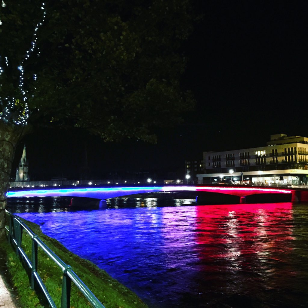 dannyglennie's tweet photo. Beautiful sign of respect in #inverness last night #PrayForParis https://t.co/gZEsdSfQnc