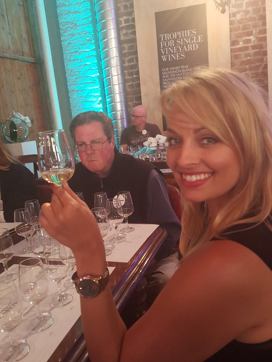 spitorswallow's tweet photo. Today we #raiseaglass to @WOOLWORTHS_SA and the massive range of quality wines @Kalinka_Style https://t.co/fpgDK5XZii