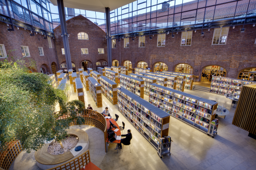 KTHuniversity's tweet photo. 5 reasons to choose KTH https://t.co/jtpNOHSLaS https://t.co/Ajd0Pc2oV3