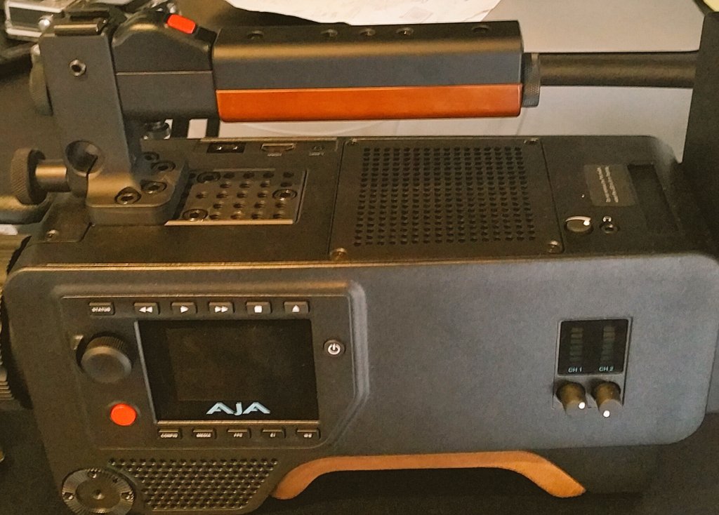 GO_FGF's tweet photo. Saying bye to our #ajacion today. Thanks Scott @digi_box
Impressed with the colour science! https://t.co/S0X5DgcHeW https://t.co/r51OQJtx9u