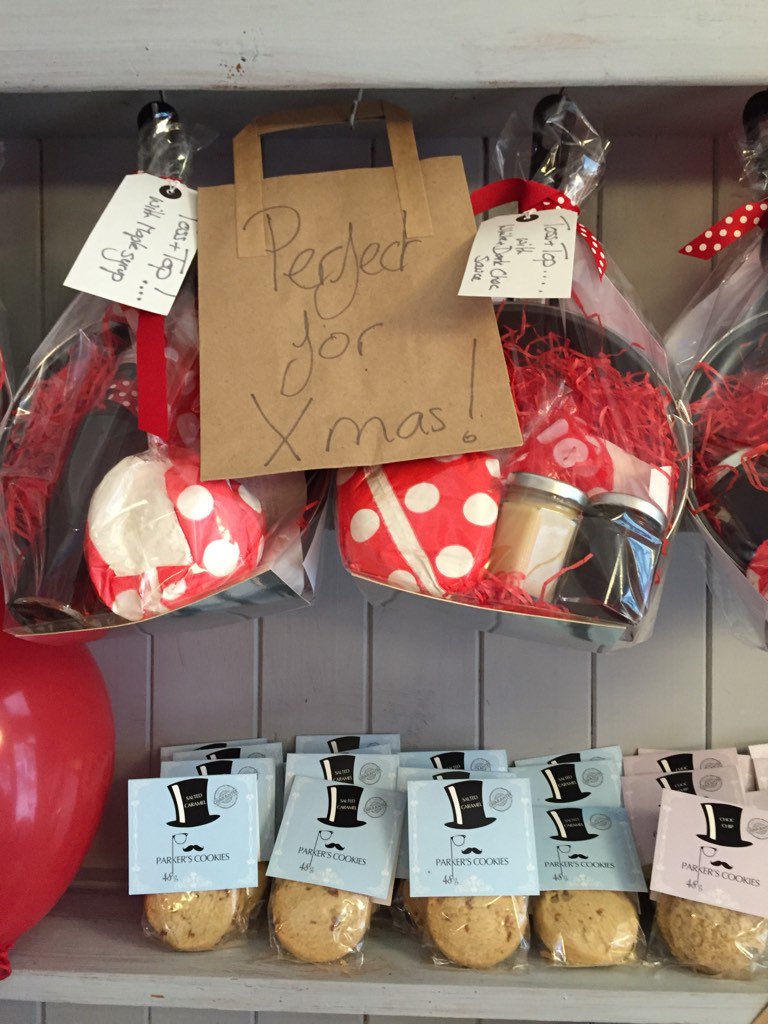 MammaWhites's tweet photo. Secret Santa sorted :) available from £7.50
#christmasgifts #SecretSanta #newarkontrent #mammawhite https://t.co/ijzSS7HkXZ