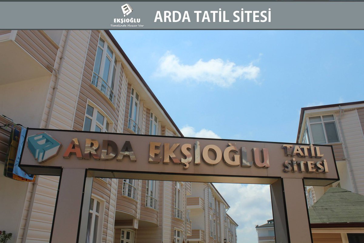 EksiogluI's tweet photo. #KalbimdenGeceniSöylüyorum #karasu #arda #tatil #sitesi #sakarya #istanbul #turkey https://t.co/9ior4vLLYL