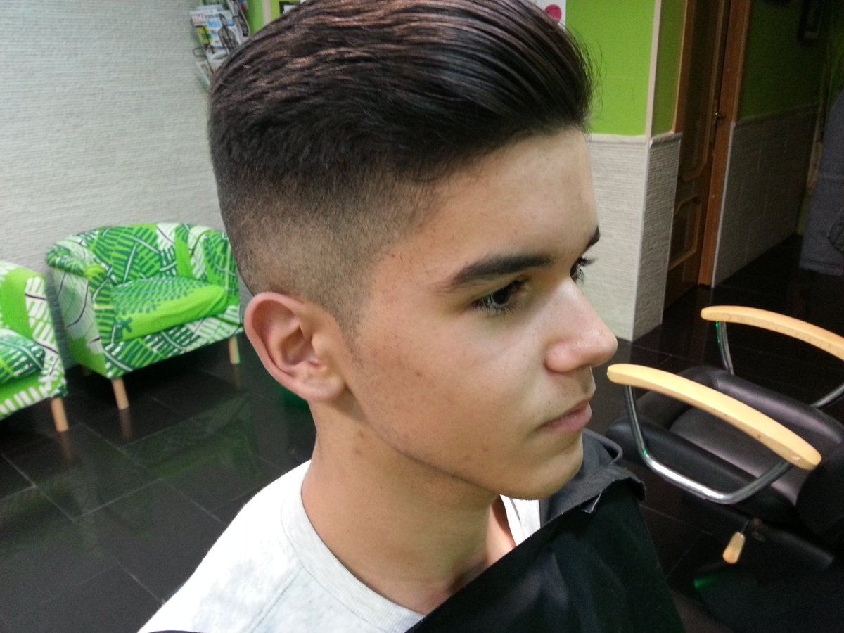 54+ Imagenes Cortes De Pelo Degradado Con Raya Descárgalo