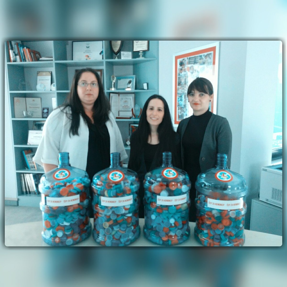 DeltaFondacija's tweet photo. 50 boca puna :) @CepZaHendikep, ovaj put od #DeltaDMD. #podrska #osobesainvaliditetom https://t.co/5h7tQ9yEaa