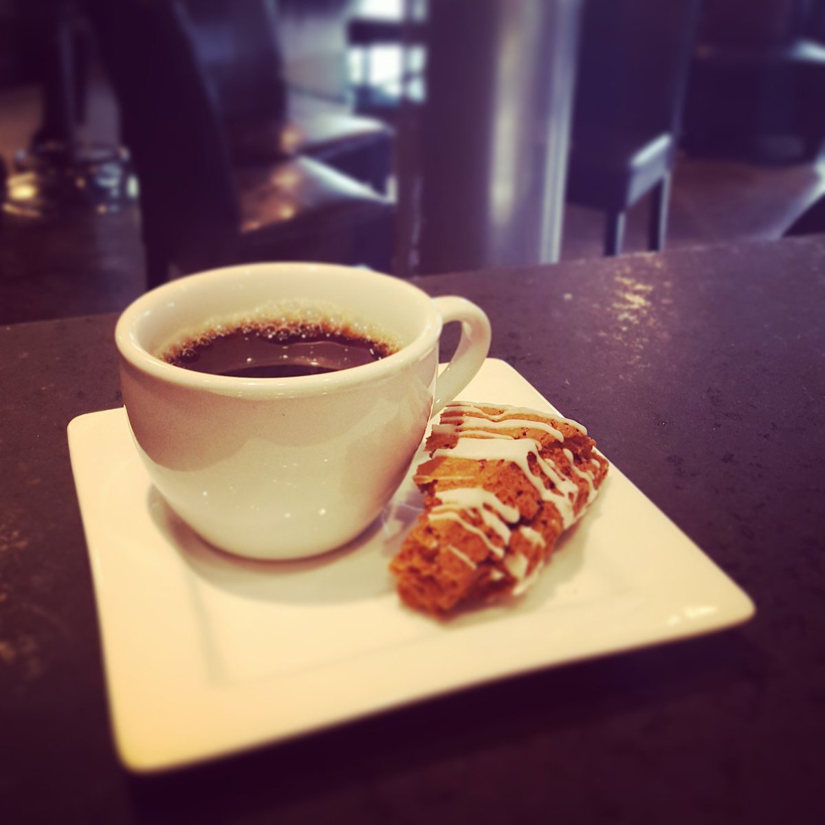OlmosPerk's tweet photo. Get here early to snag one of the gingerbread scones from #broadwaydailybread today! #olmosperkcoffee  #BaristaLife https://t.co/X3yEoTpw5D