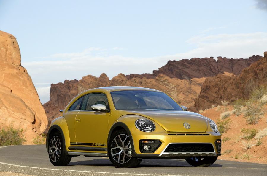 The production version of Volkswagen's Beetle Dune has been unveiled autocar.co.uk/car-news/motor…