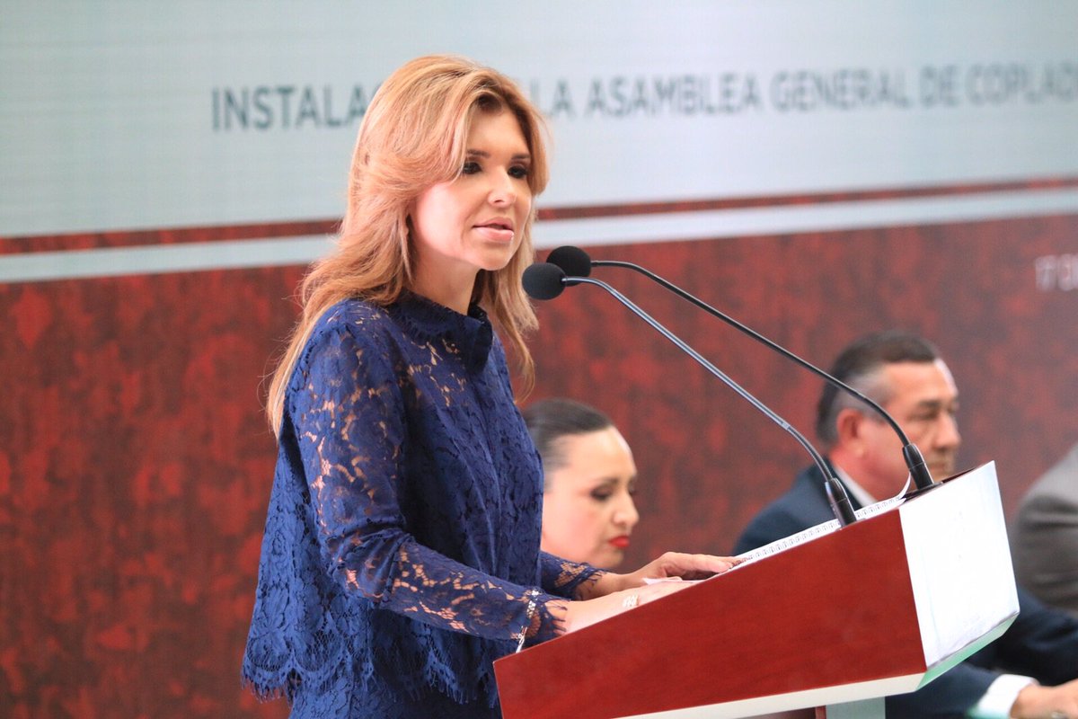 ClaudiaPavlovic's tweet photo. Trabajando en equipo, sociedad y gobierno, lograremos resultados para los sonorenses #COPLADES #SonoraTrabaja https://t.co/F9JdjyXdsR