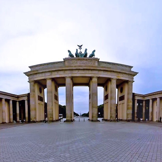 ascapevr's tweet photo. Have you ever been to Berlin? You can go there right now with #AscapeApp https://t.co/5f1cXV45iB
