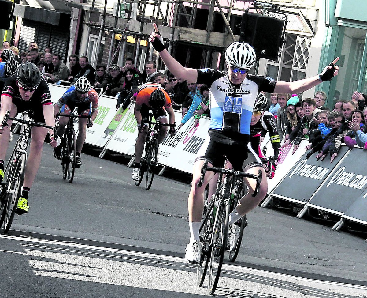 CambrianNews's tweet photo. Council to underwrite £96,000 for cycle events

https://t.co/bCWFJoK0TS https://t.co/Mx9rTiRPpM