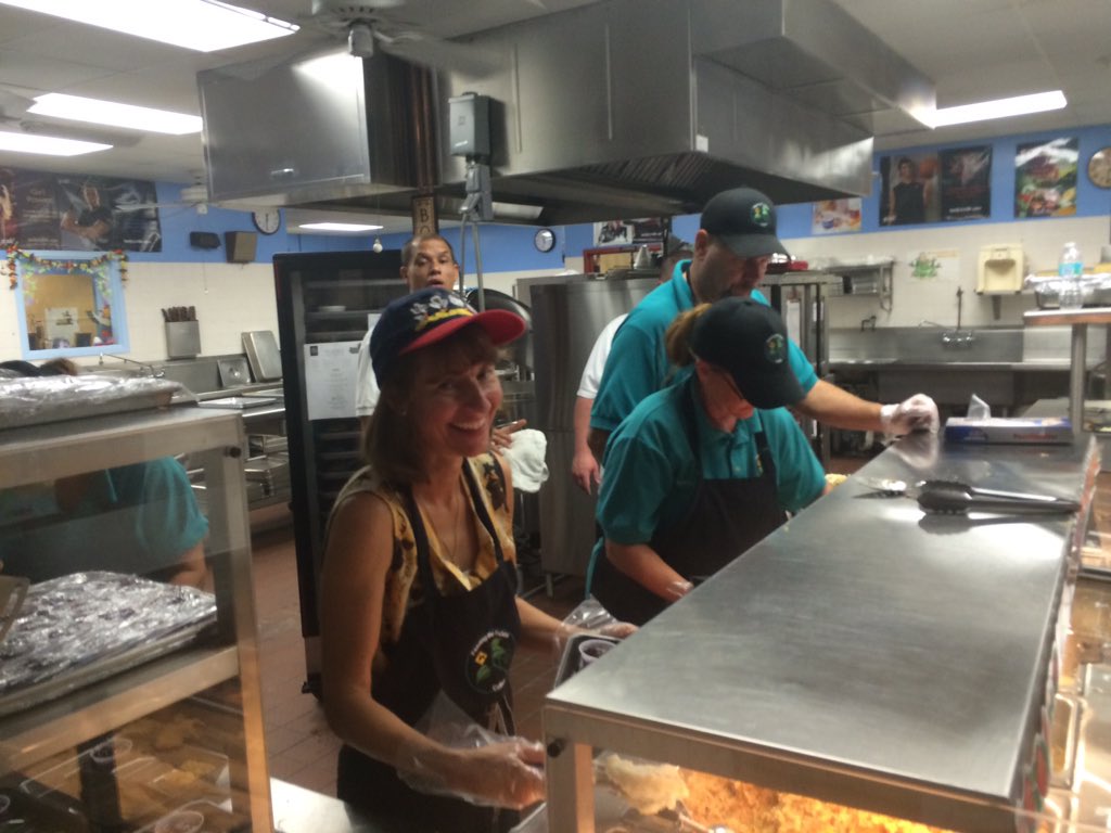 NPESharks's tweet photo. More Thanksgiving Banquet fun! @collierschools #NPEProud https://t.co/Vjs32HpP5z