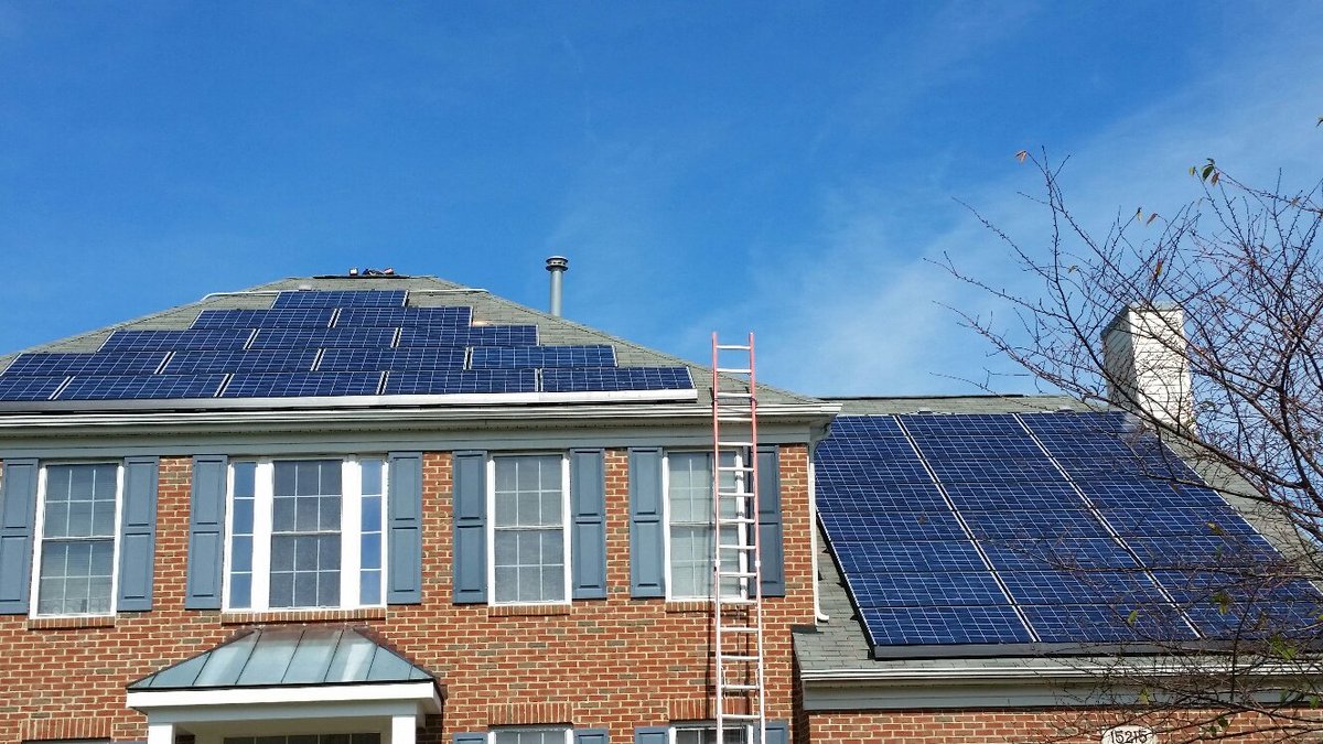SolarPanelSimpl's tweet photo. Get solar at no cost to you! #letsdothis #gosolar #lovesolar https://t.co/qrdwyZJxb3