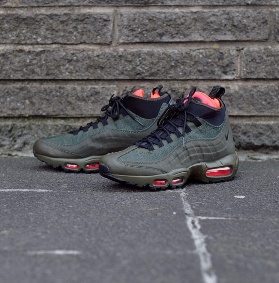 Creperoom's tweet photo. These are something else! The new Nike Air Max 95 SneakerBoot. Insanely nice.. https://t.co/KOVc2bRUdm