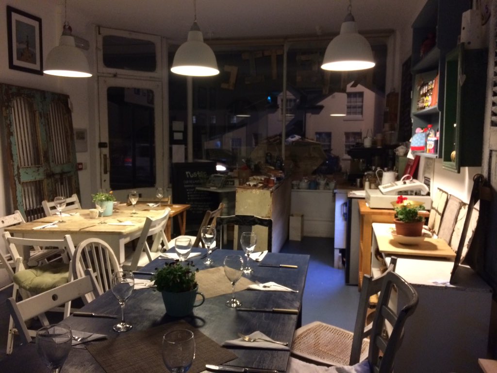 Rustic Café tweet media