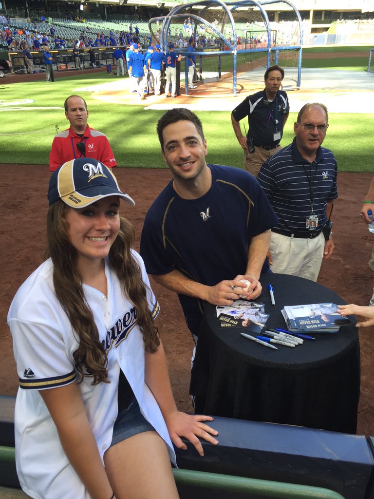 Happy birthday Ryan Braun!!    