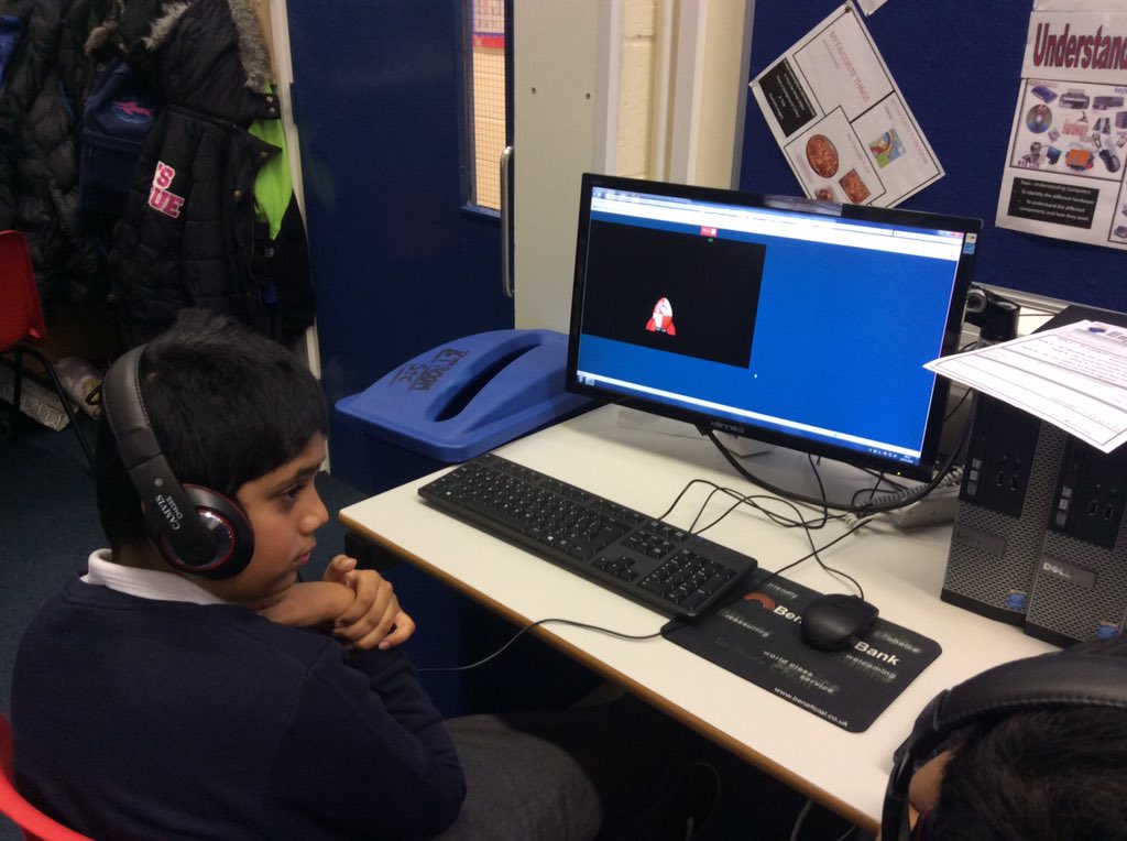 wilsonstfeed's tweet photo. #wsturing #coding Guess what? Our kids can code! https://t.co/qaDYhIMmYZ